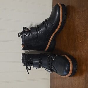 Indigo Rd. Black Combat Boots with Buckle Detail. 6.5